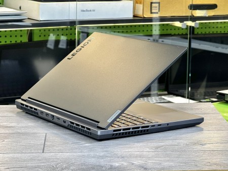 Lenovo Legion Slim 16IRH8 61